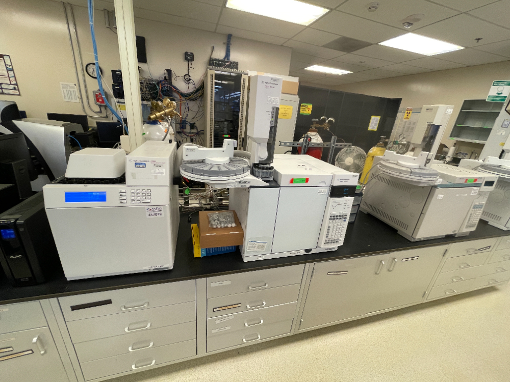 Image of Agilent 7890 Gas Chromatograph with G1888 Headspace Sampler